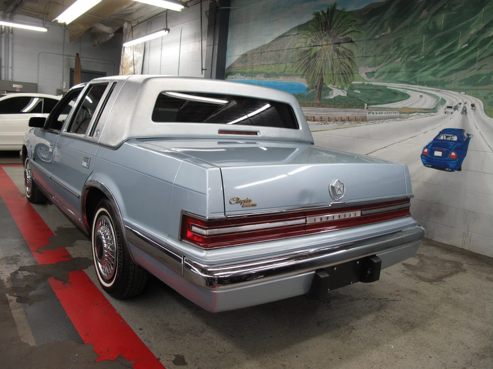 1991 Chrysler Imperial - Image 17 of 31