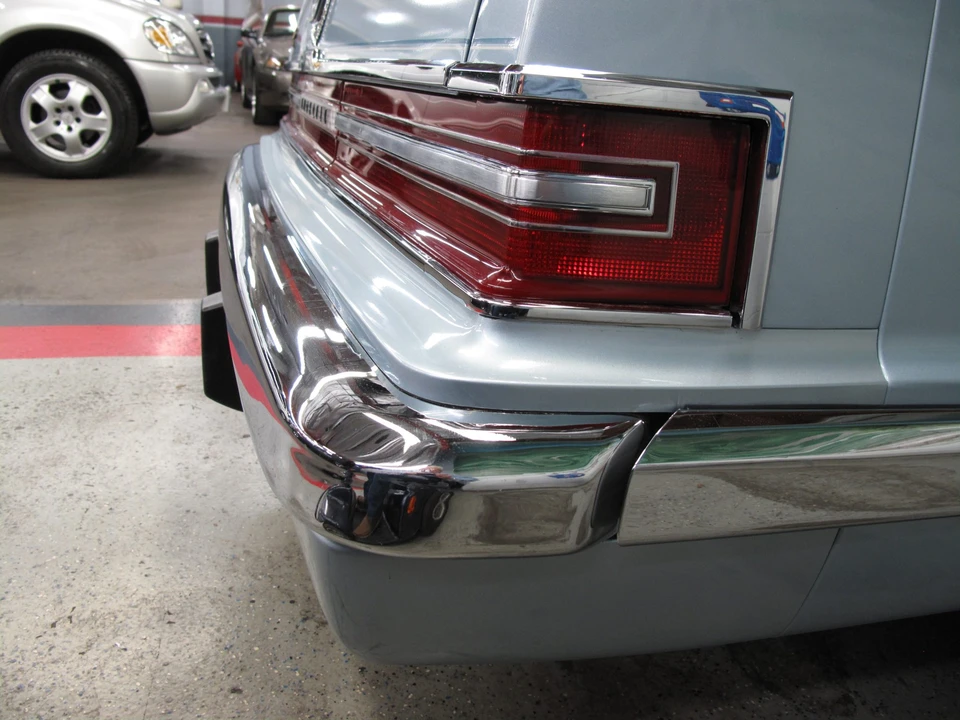 1991 Chrysler Imperial - Image 29 of 31