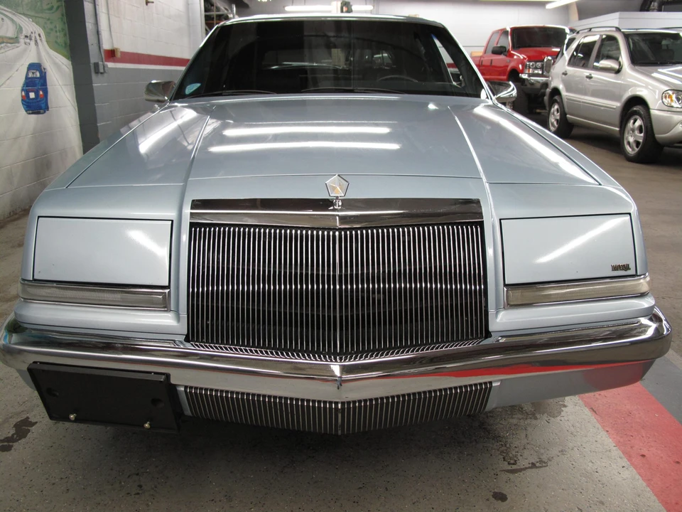 1991 Chrysler Imperial - Image 8 of 31