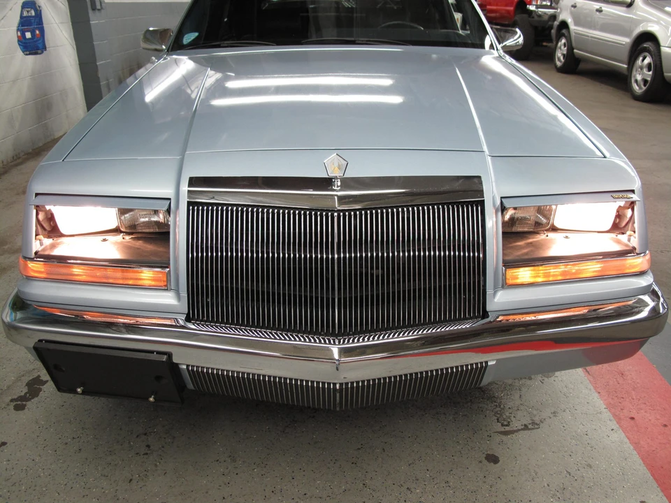 1991 Chrysler Imperial - Image 6 of 31