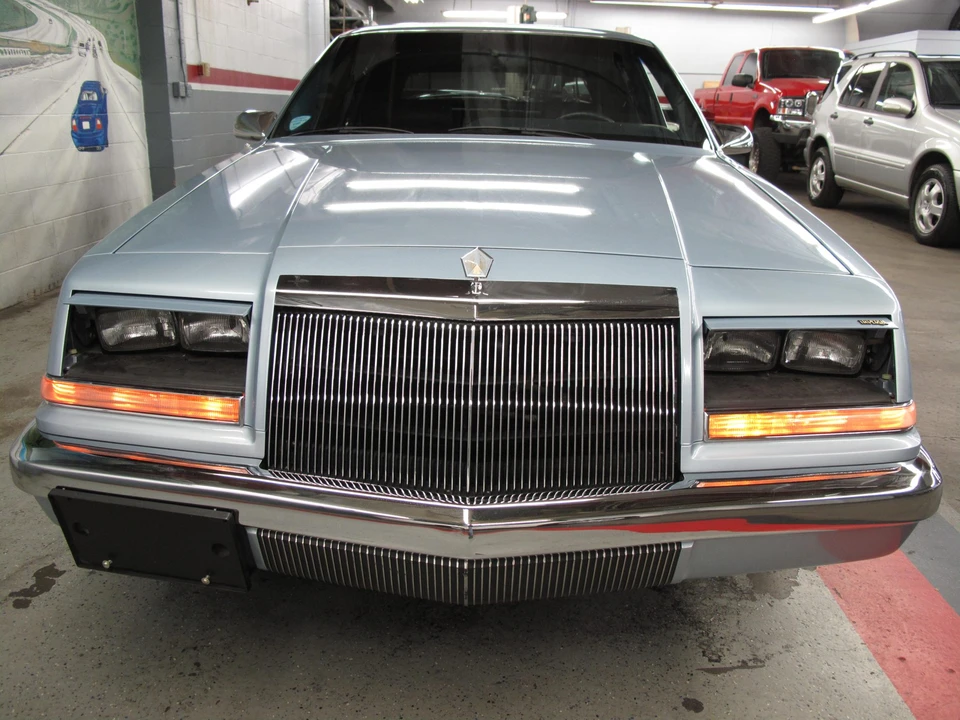1991 Chrysler Imperial - Image 5 of 31