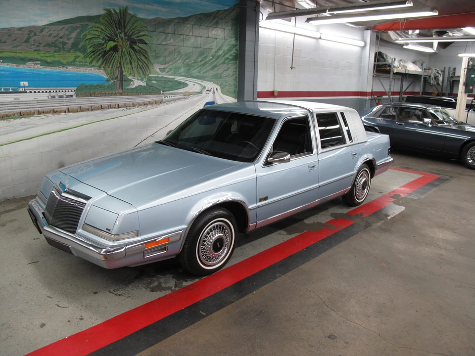 1991 Chrysler Imperial - Image 2 of 31