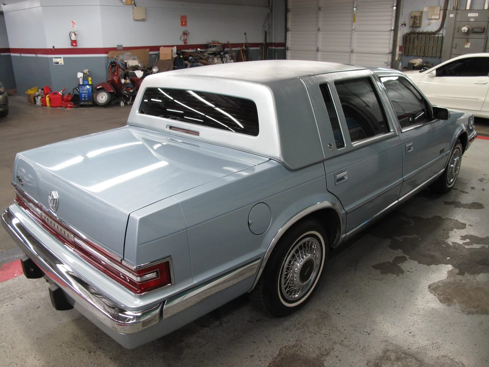 1991 Chrysler Imperial - Image 13 of 31