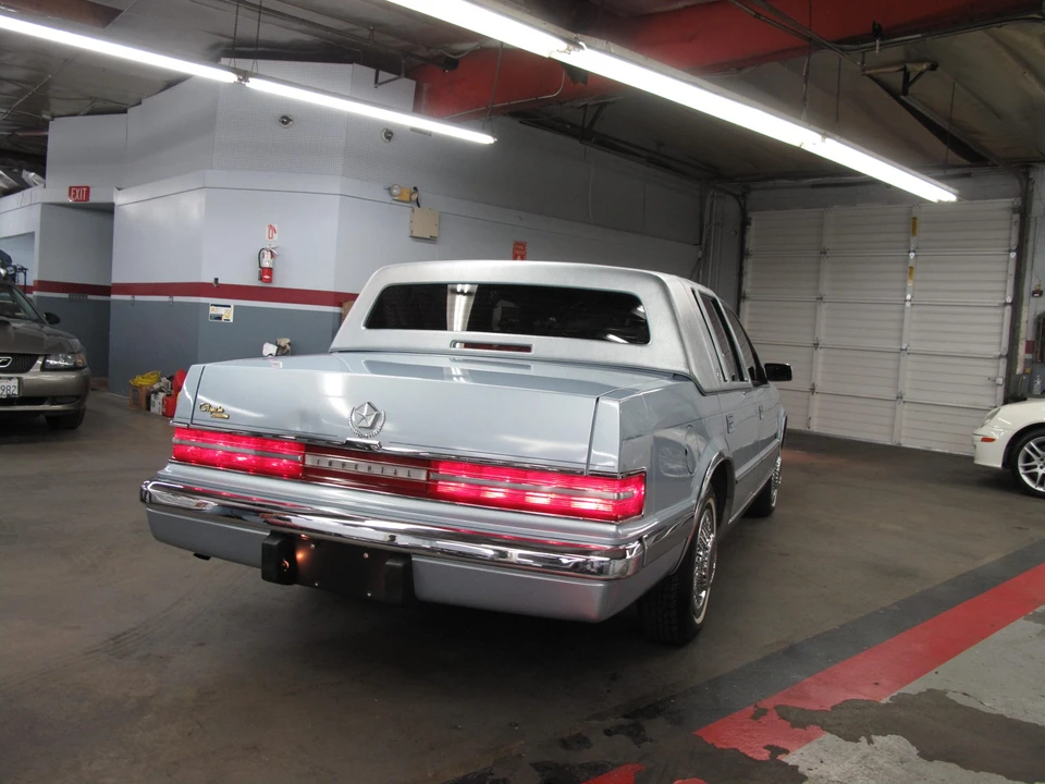 1991 Chrysler Imperial - Image 15 of 31
