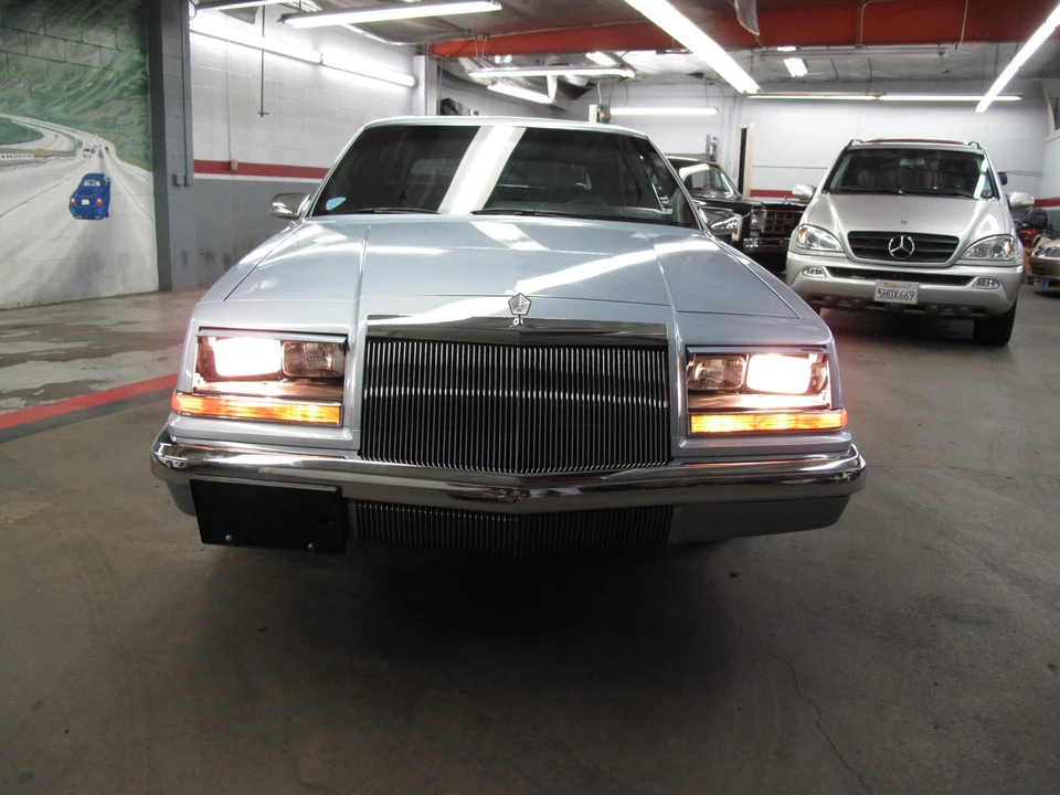 1991 Chrysler Imperial - Image 4 of 31