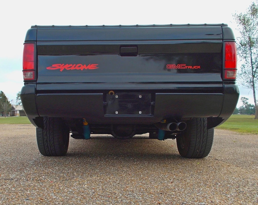 1991 GMC Syclone - Image 30 of 31