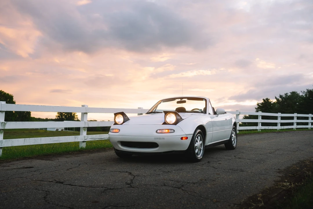 1991 Mazda NA MX-5 Miata - Image 2 of 31