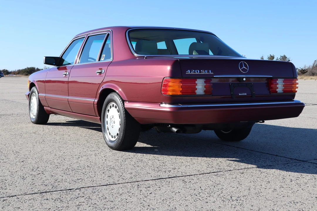 1991 Mercedes-Benz W126 S-Class Sedan - Image 8 of 31