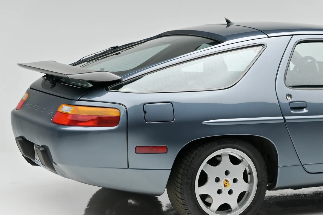 1991 Porsche 928 S4 - Image 15 of 31
