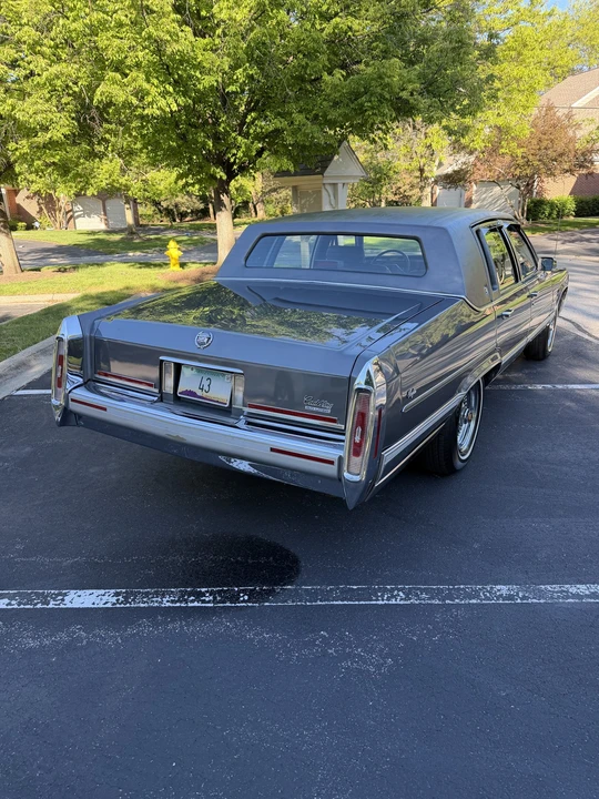 1992 Cadillac Brougham - Image 3 of 31