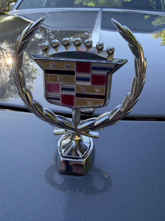 1992 Cadillac Brougham - Image 17 of 31