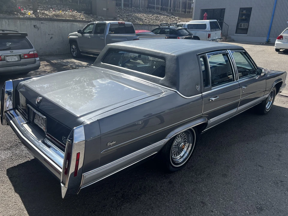 1992 Cadillac Brougham - Image 4 of 31