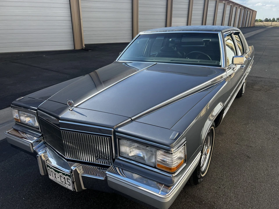 1992 Cadillac Brougham - Image 2 of 31