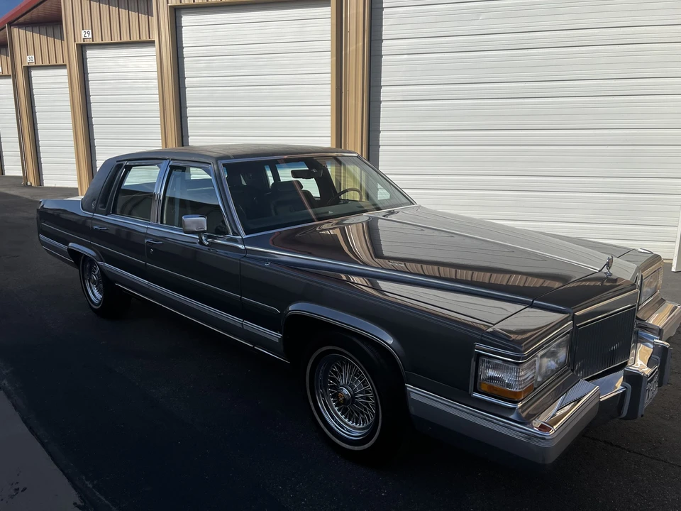 1992 Cadillac Brougham - Image 3 of 31