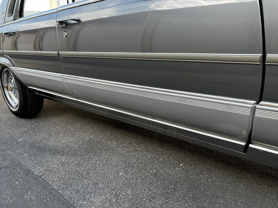 1992 Cadillac Brougham - Image 14 of 31