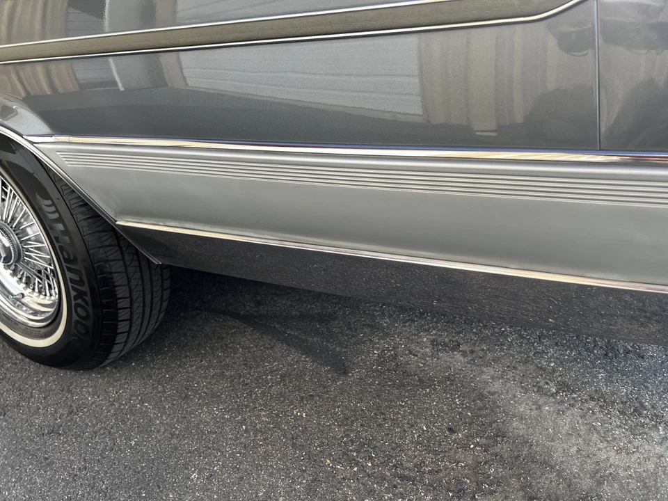 1992 Cadillac Brougham - Image 12 of 31
