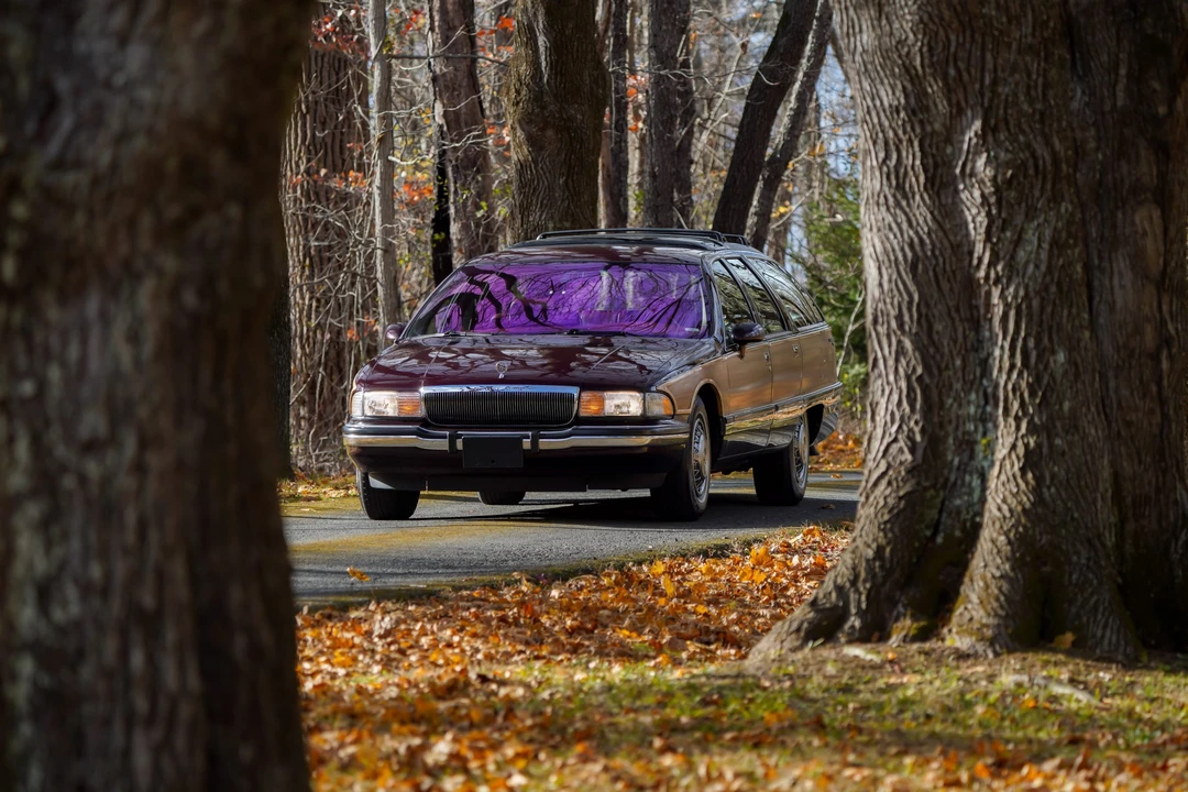 1994 Buick Roadmaster - Image 2 of 31