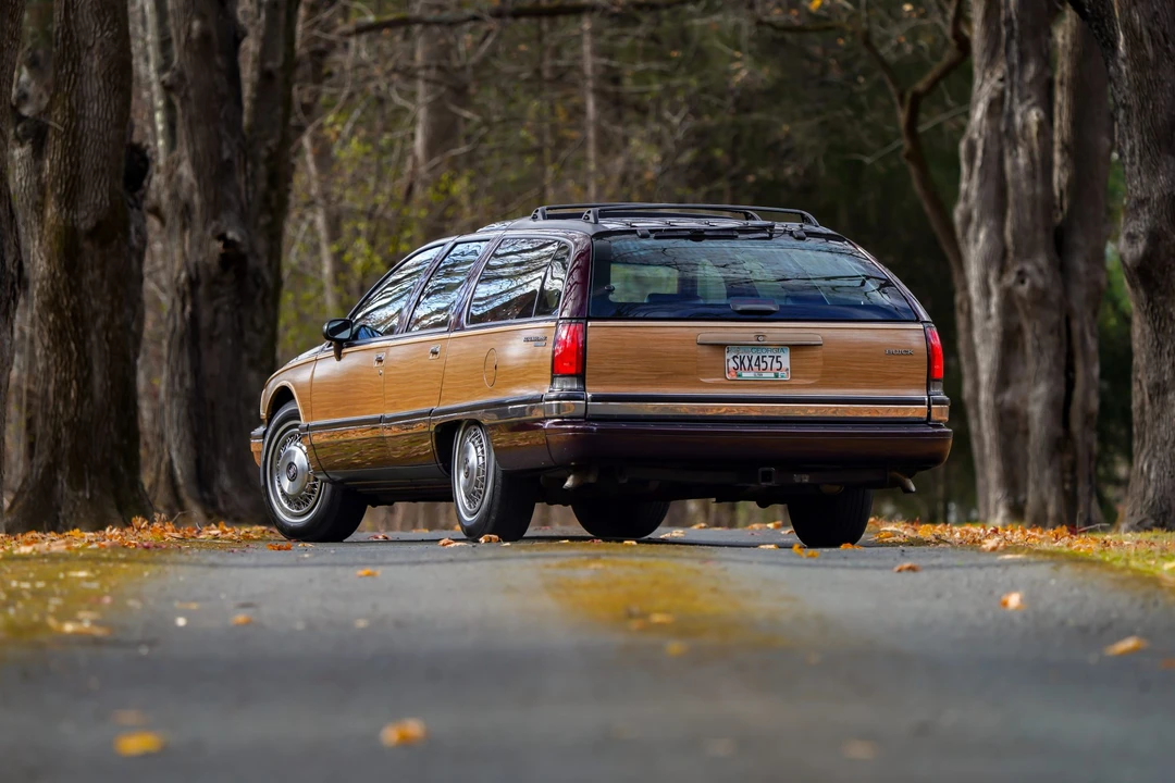 1994 Buick Roadmaster - Image 10 of 31