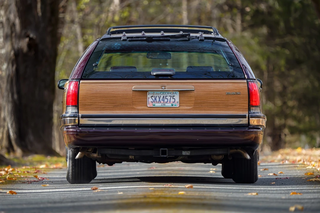 1994 Buick Roadmaster - Image 13 of 31