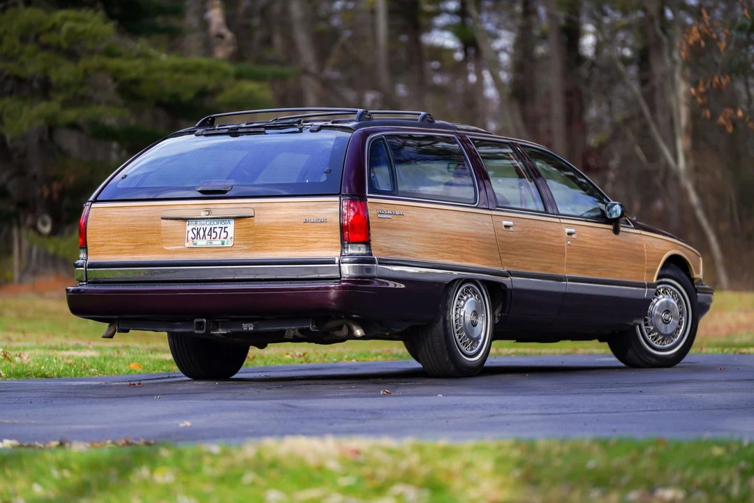 1994 Buick Roadmaster - Image 16 of 31
