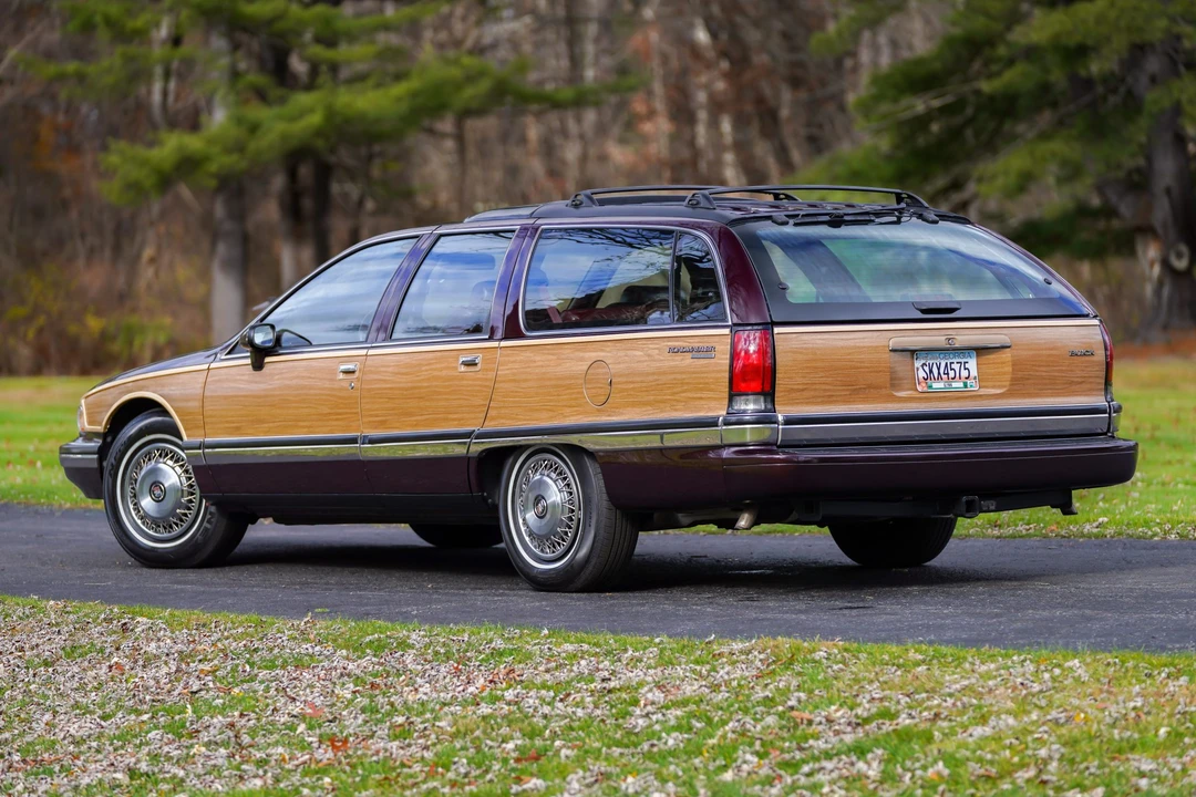 1994 Buick Roadmaster - Image 9 of 31