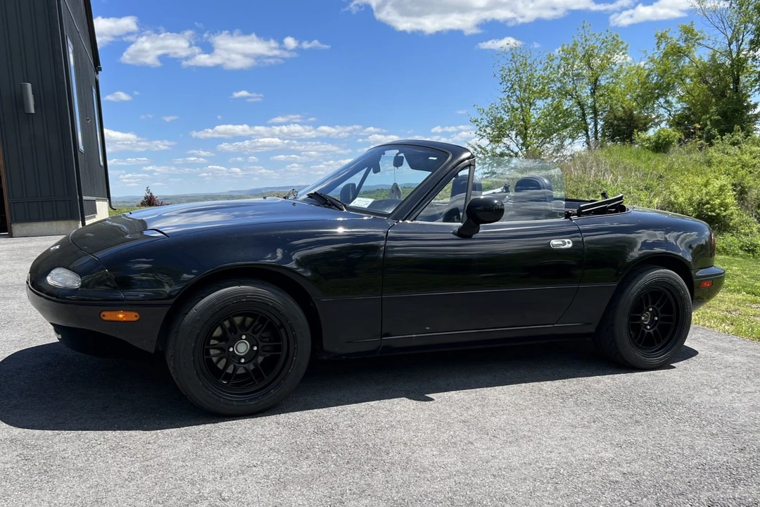 1995 Mazda NA MX-5 Miata - Image 17 of 31