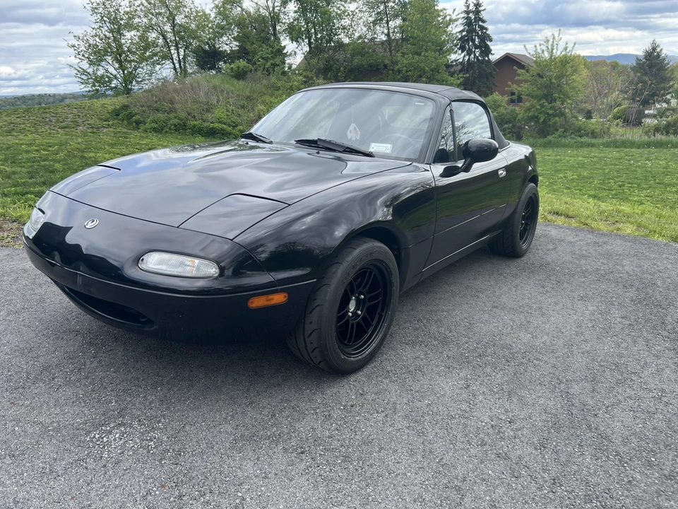 1995 Mazda NA MX-5 Miata - Image 2 of 31