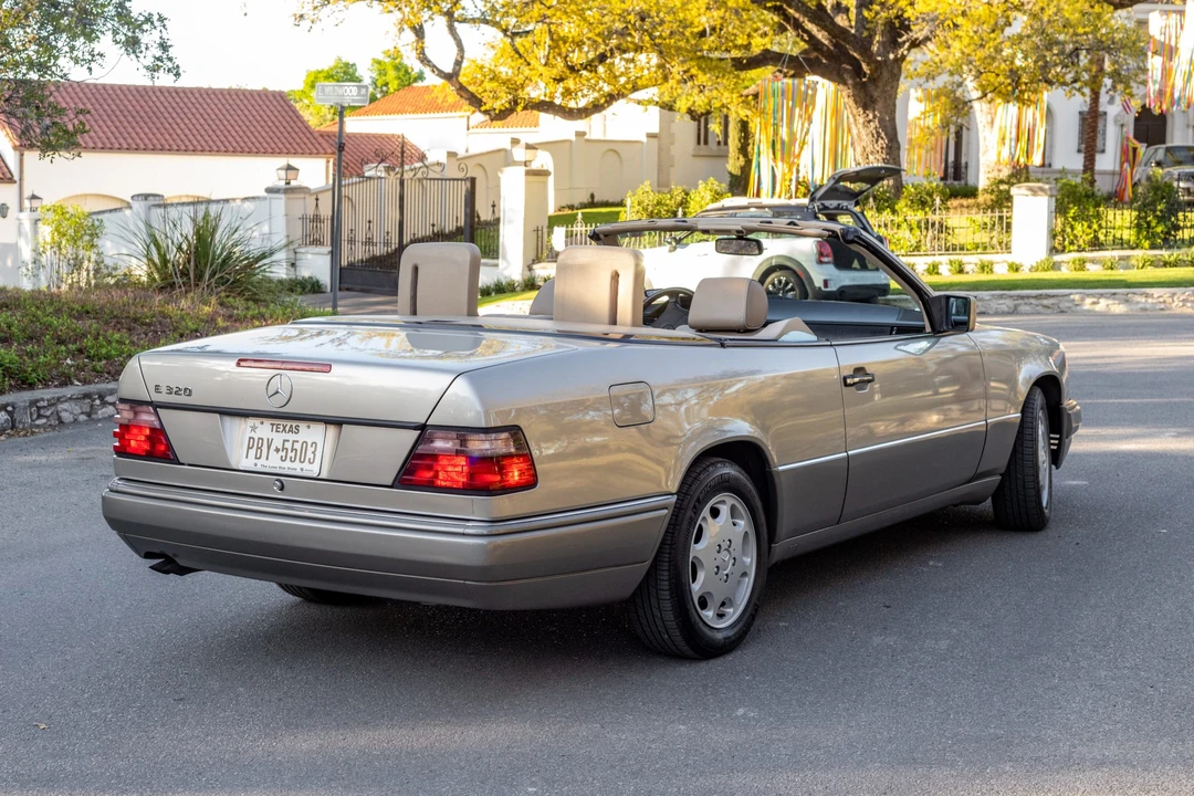 1995 Mercedes-Benz W124 E-Class - Image 28 of 31