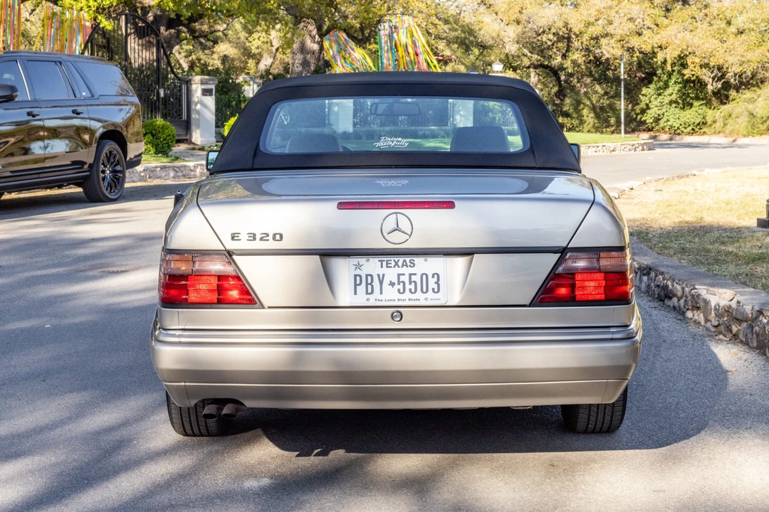 1995 Mercedes-Benz W124 E-Class - Image 15 of 31