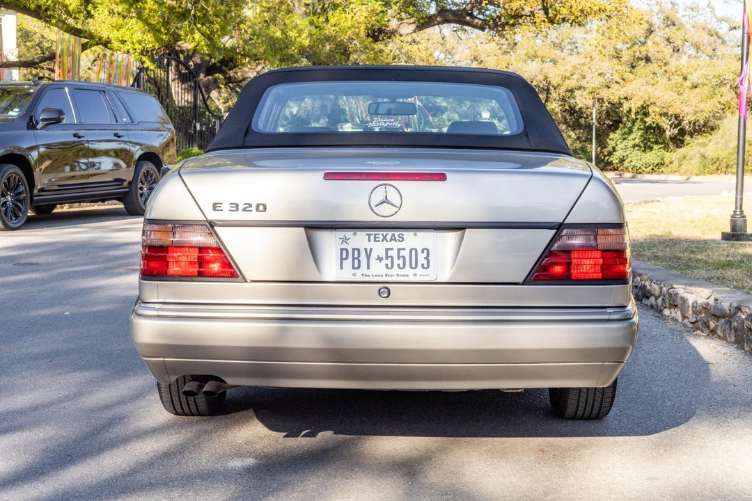 1995 Mercedes-Benz W124 E-Class - Image 17 of 31