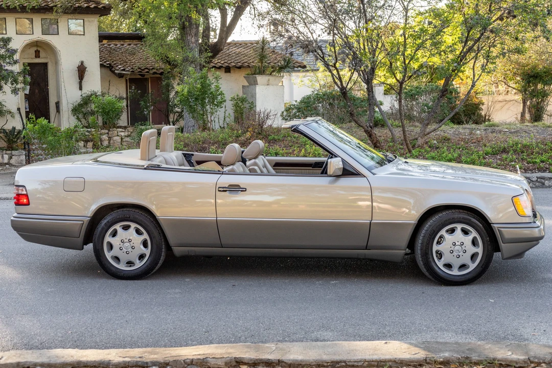 1995 Mercedes-Benz W124 E-Class - Image 30 of 31