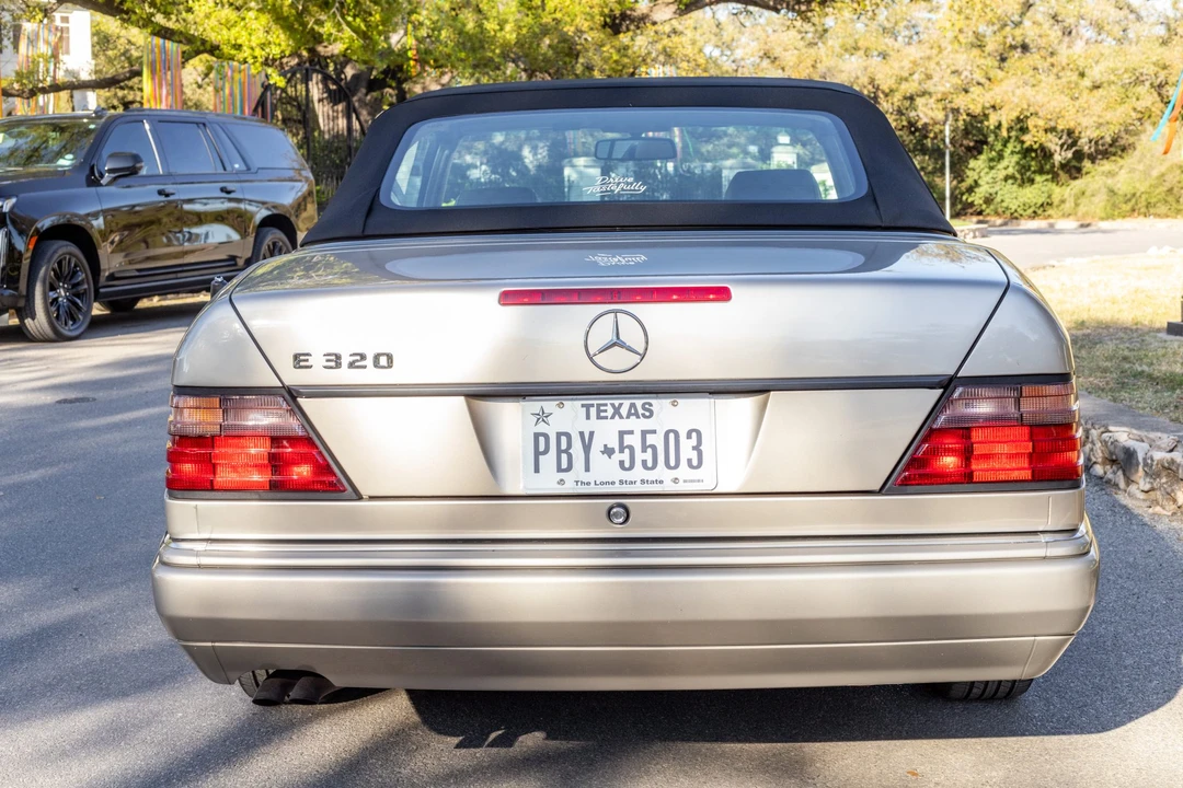 1995 Mercedes-Benz W124 E-Class - Image 18 of 31