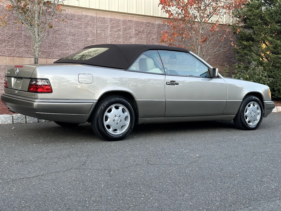 1995 Mercedes-Benz W124 E-Class - Image 11 of 31
