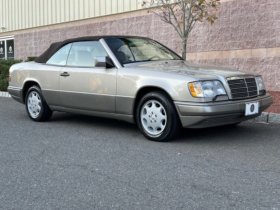 1995 Mercedes-Benz W124 E-Class - Image 9 of 31