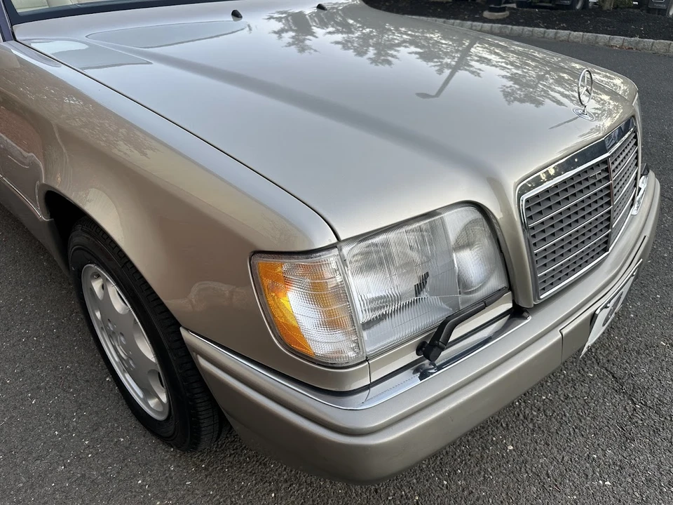 1995 Mercedes-Benz W124 E-Class - Image 20 of 31