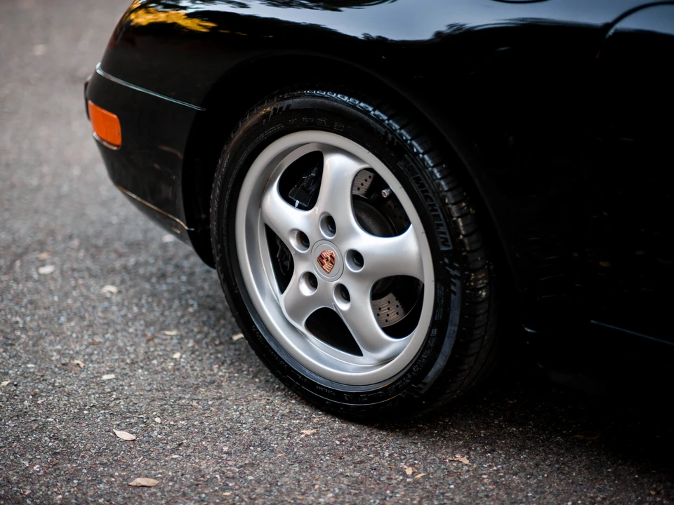 1995 Porsche 993 Carrera - Image 17 of 31