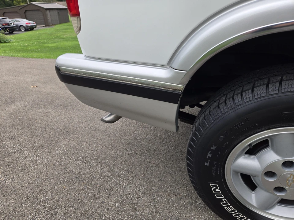 1996 Chevrolet S-10 Blazer 2nd Gen - Image 31 of 31
