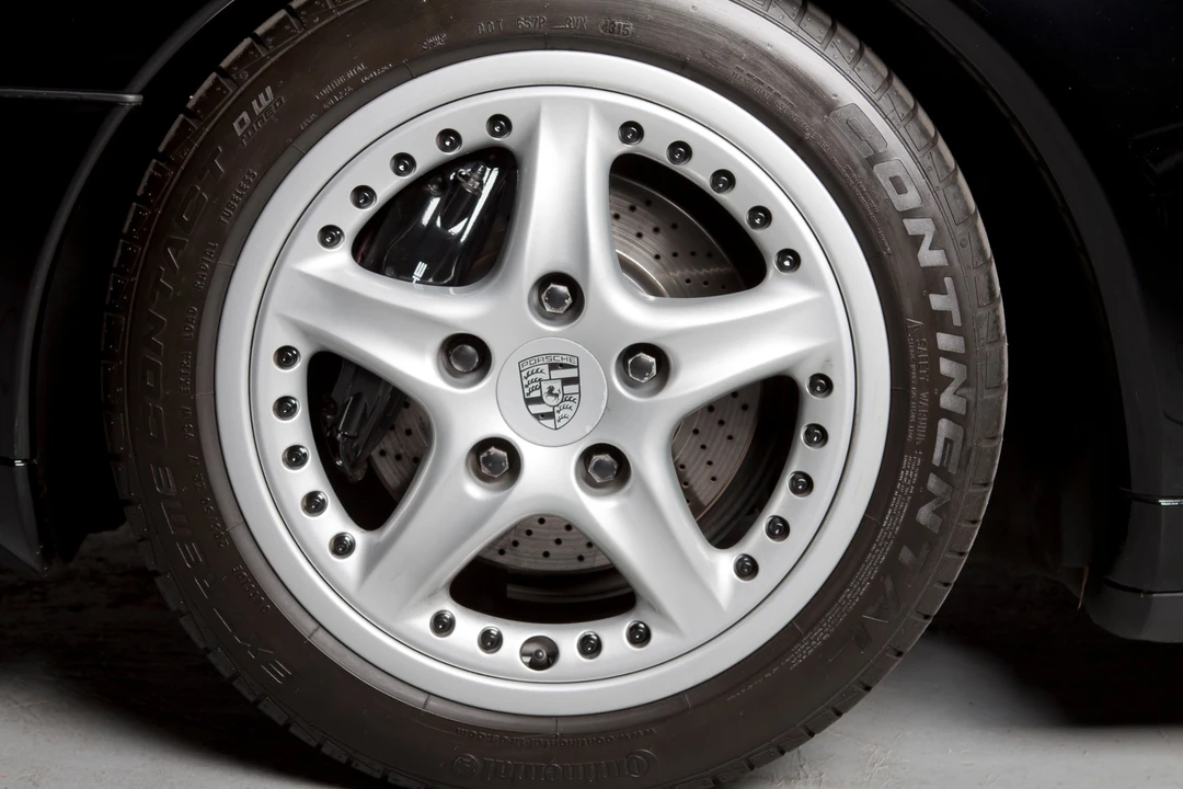 1996 Porsche 993 Carrera - Image 12 of 31