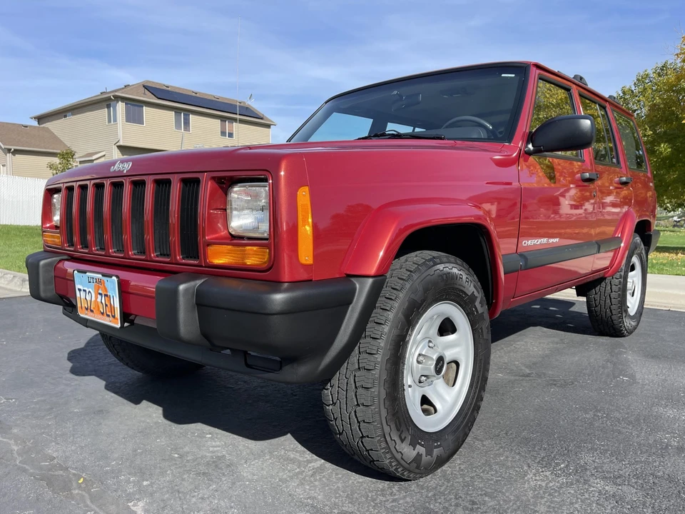 1999 Jeep XJ Cherokee - Image 2 of 31