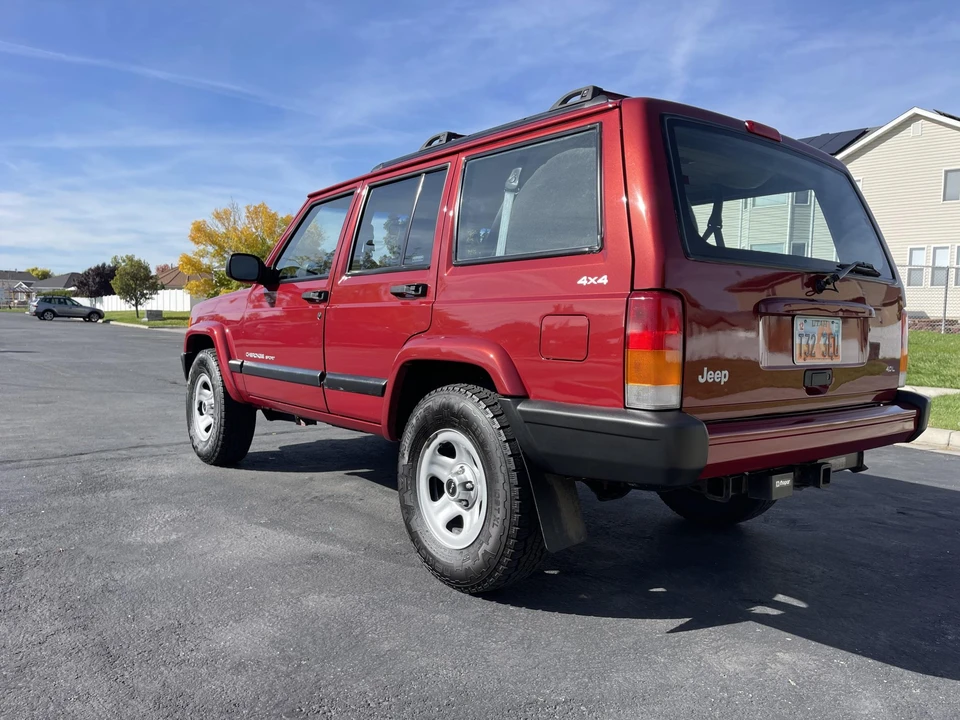1999 Jeep XJ Cherokee - Image 5 of 31