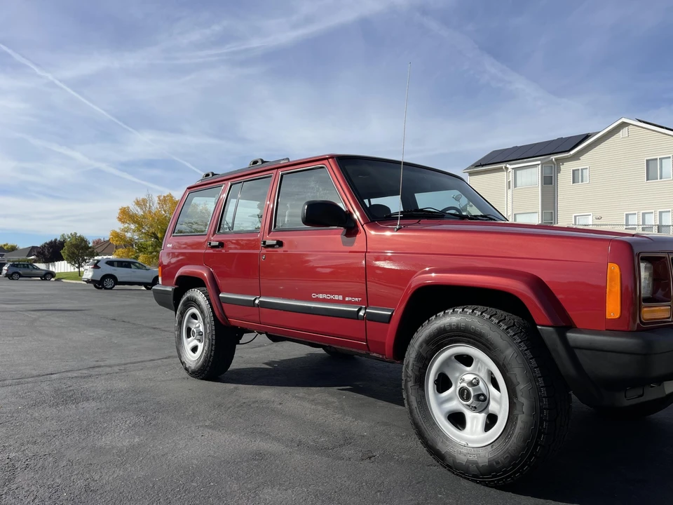 1999 Jeep XJ Cherokee - Image 12 of 31