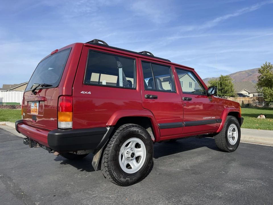 1999 Jeep XJ Cherokee - Image 8 of 31