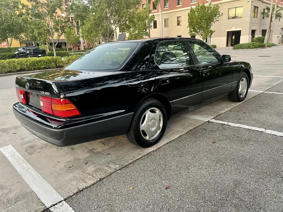 1999 Lexus LS 2nd Gen - Image 14 of 31