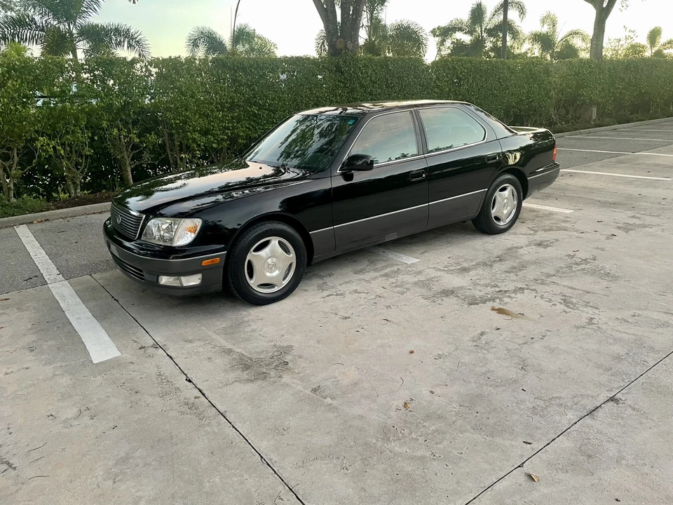 1999 Lexus LS 2nd Gen - Image 5 of 31