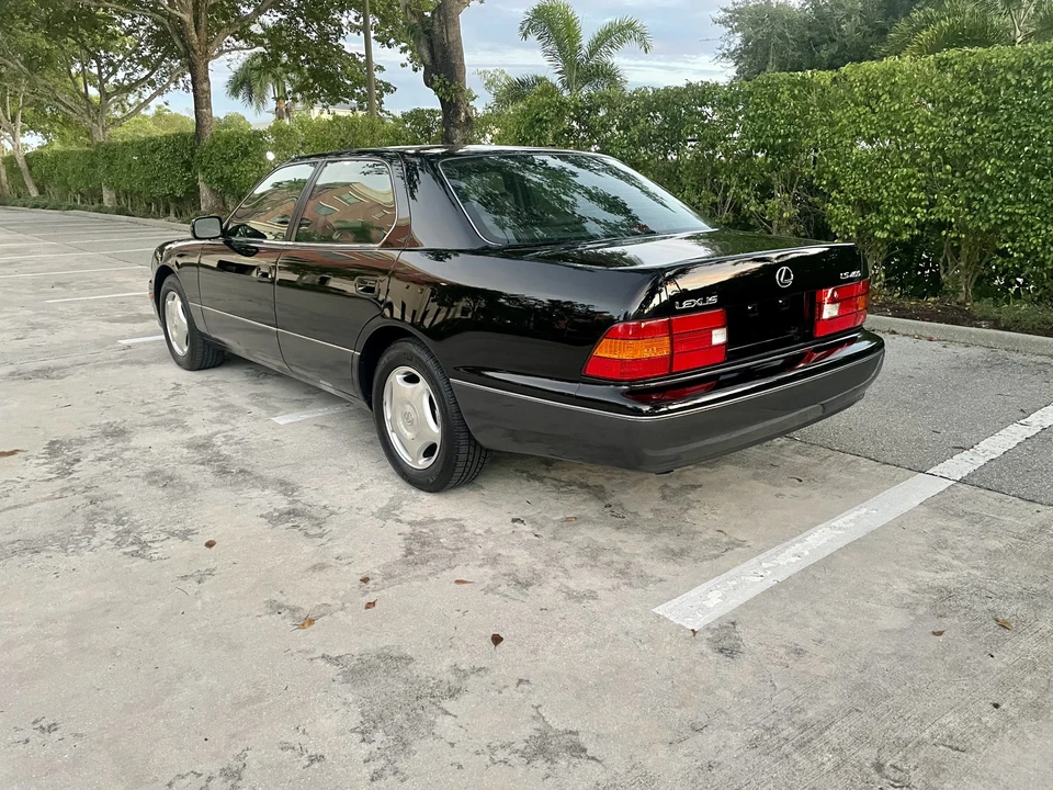 1999 Lexus LS 2nd Gen - Image 10 of 31