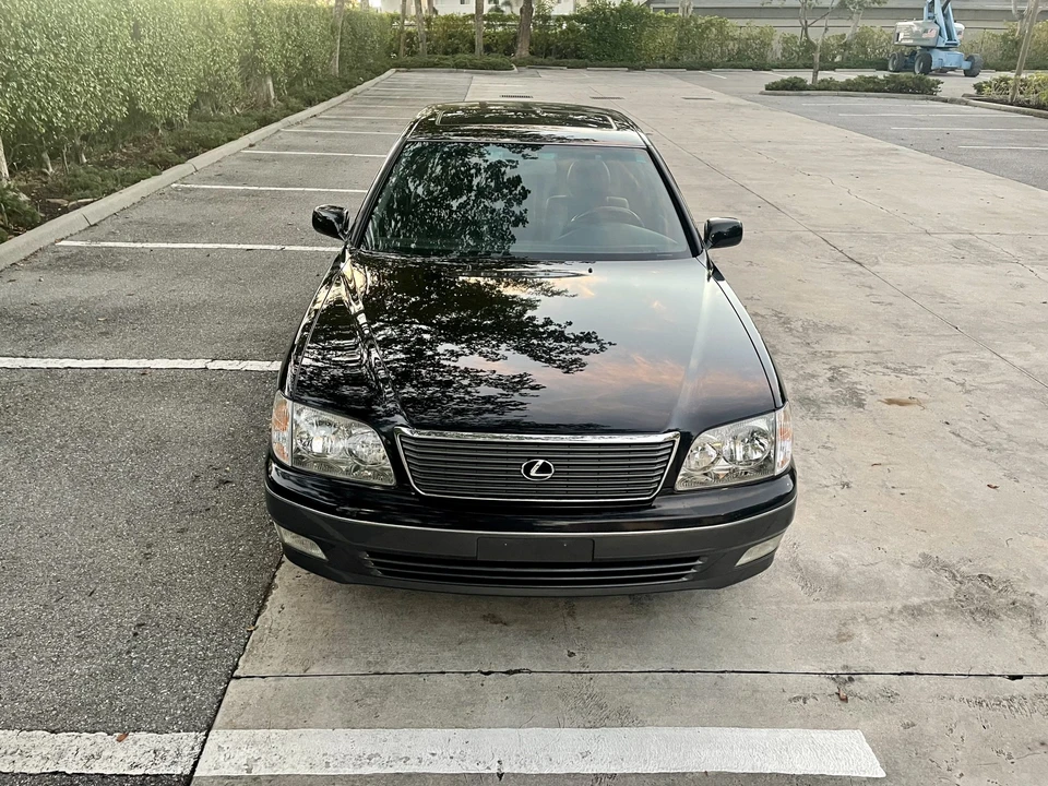 1999 Lexus LS 2nd Gen - Image 21 of 31