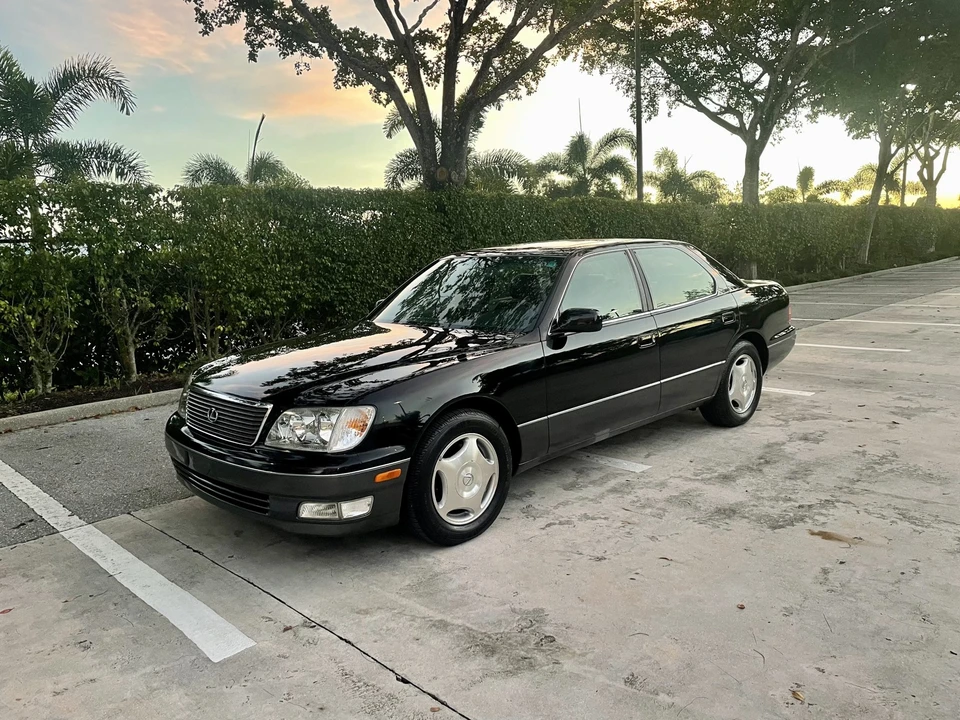 1999 Lexus LS 2nd Gen - Image 4 of 31
