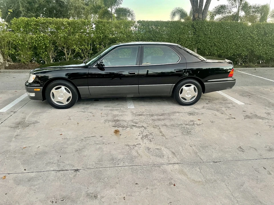1999 Lexus LS 2nd Gen - Image 7 of 31