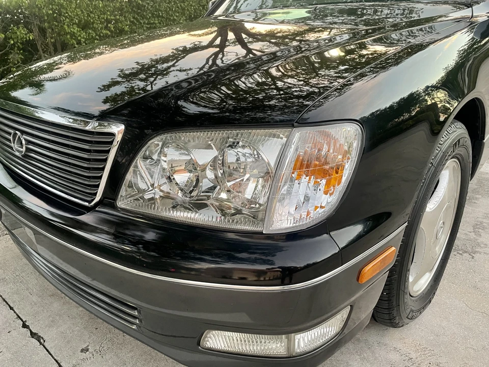 1999 Lexus LS 2nd Gen - Image 25 of 31