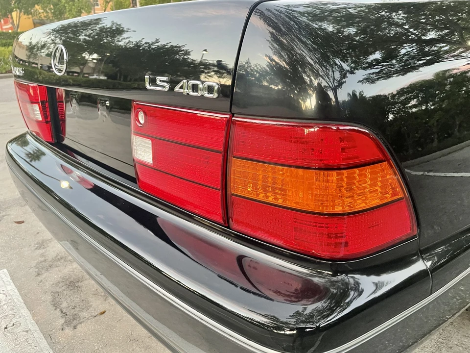 1999 Lexus LS 2nd Gen - Image 29 of 31